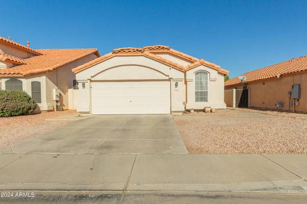 12562 W CAMBRIDGE Avenue, Avondale, AZ 85392