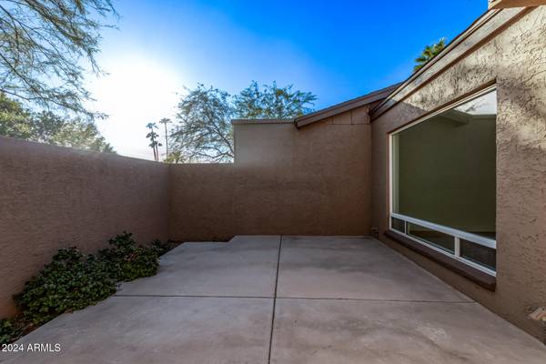 Scottsdale, AZ 85254,5930 E CHARTER OAK Road