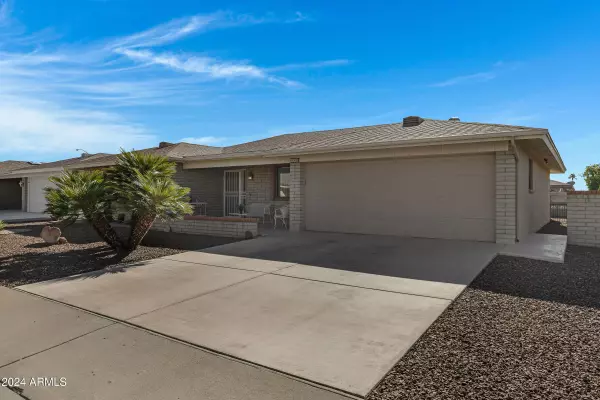 8333 E Laguna Azul Avenue, Mesa, AZ 85209