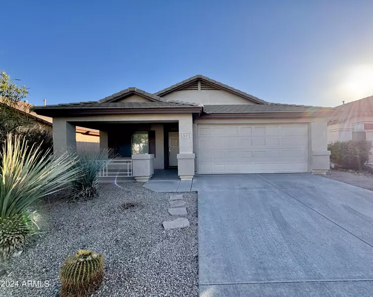 2437 W GAMBIT Trail, Phoenix, AZ 85085