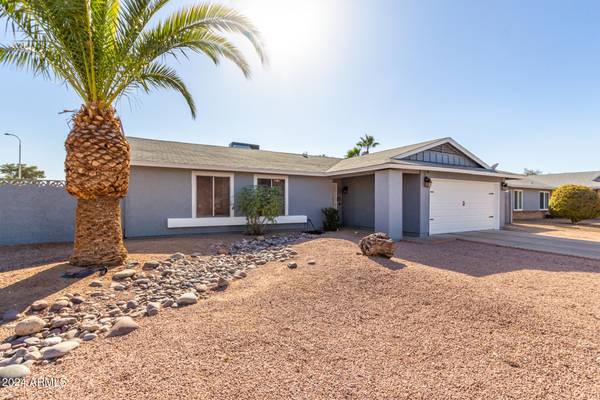 Chandler, AZ 85225,723 W ROSAL Place