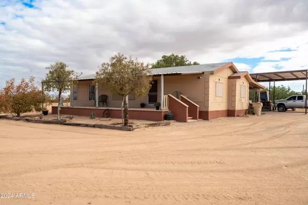 11441 N DIFFIN Road, Florence, AZ 85132