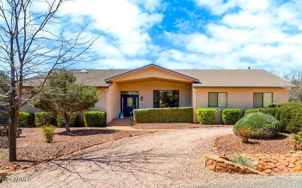 Sedona, AZ 86351,405 RAINTREE Road