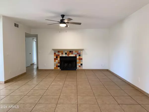 Tempe, AZ 85281,850 S RIVER Drive #2018