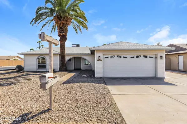 4903 W DESERT COVE Avenue, Glendale, AZ 85304