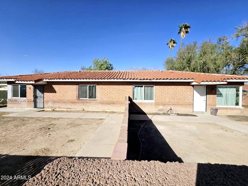 20 N SANTA BARBARA Drive, Mesa, AZ 85201