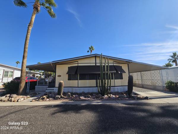 Apache Junction, AZ 85120,2900 W Superstition Boulevard #11