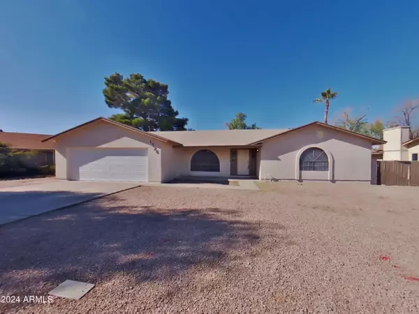 1726 N SUMMER Circle, Mesa, AZ 85203