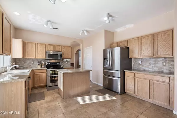 Mesa, AZ 85209,10011 E LAKEVIEW Circle