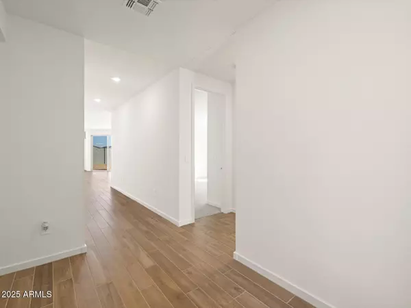 San Tan Valley, AZ 85144,4922 W HUNTER Trail