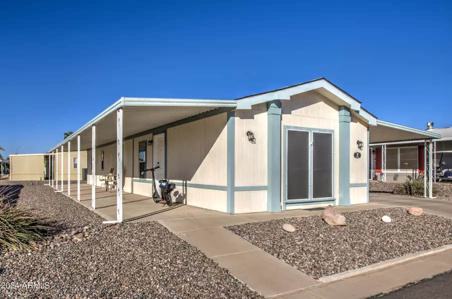 2208 W BASELINE Avenue #7, Apache Junction, AZ 85120