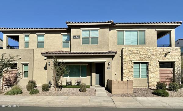 746 E DORAL Avenue #201, Gilbert, AZ 85297