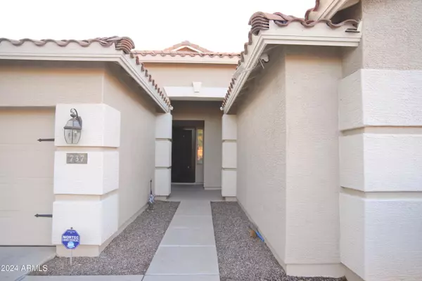 Gilbert, AZ 85297,737 E HUMMINGBIRD Way