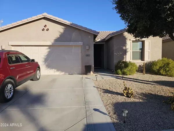 10 N AGUA FRIA Lane, Casa Grande, AZ 85194