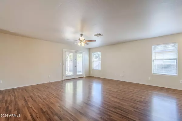 Maricopa, AZ 85138,42340 W OAKLAND Drive