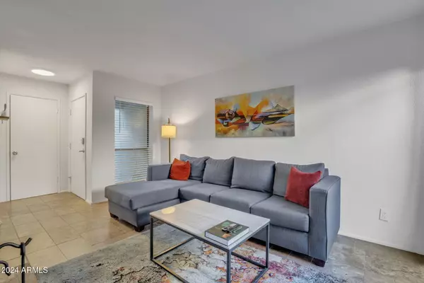 Phoenix, AZ 85013,2 W GEORGIA Avenue #14