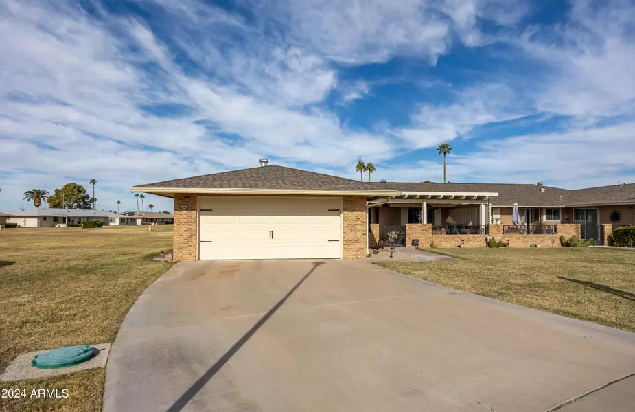 10020 W Sandstone Drive, Sun City, AZ 85351