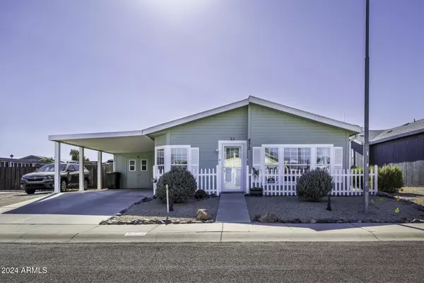 875 W DESERT SKY Drive, Casa Grande, AZ 85122