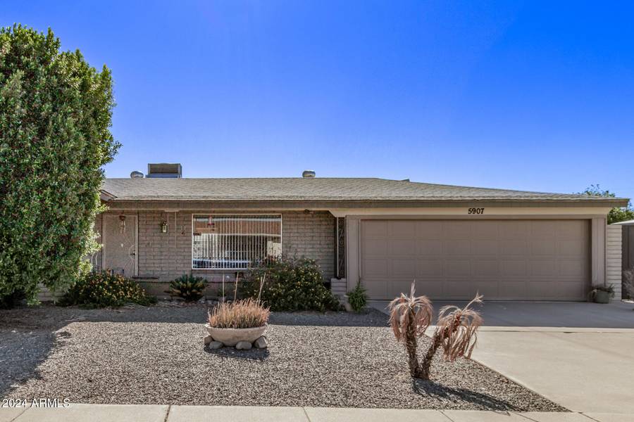 5907 E DALLAS Street, Mesa, AZ 85205