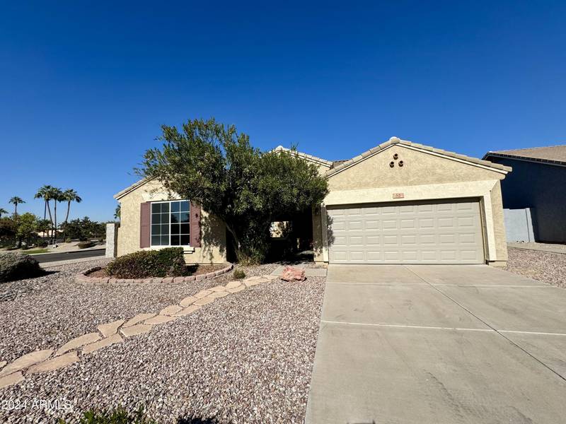 50 E BETSY Lane, Gilbert, AZ 85296