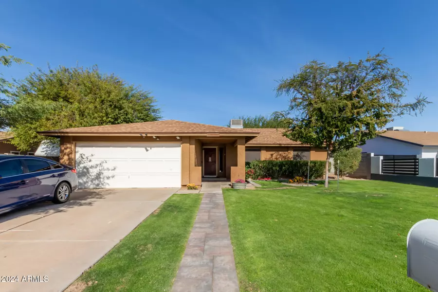 7138 W SUNNYSLOPE Lane, Peoria, AZ 85345