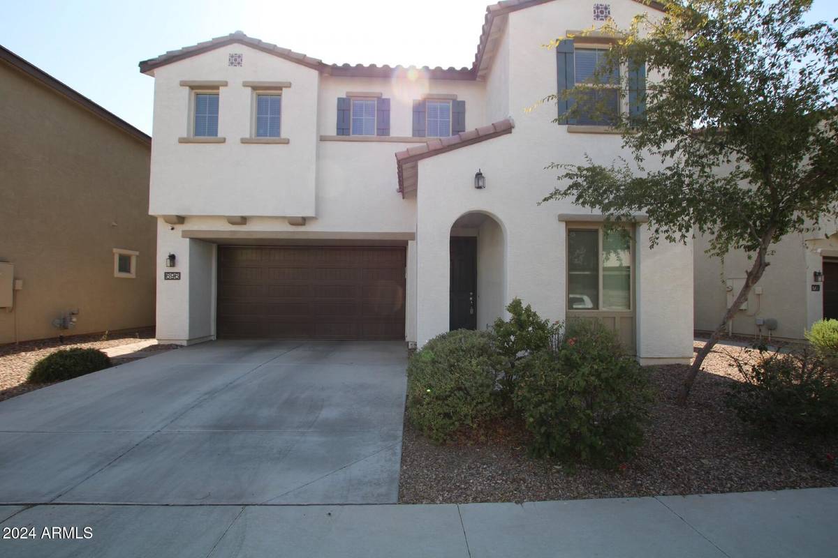 Gilbert, AZ 85234,696 N Sparrow Court