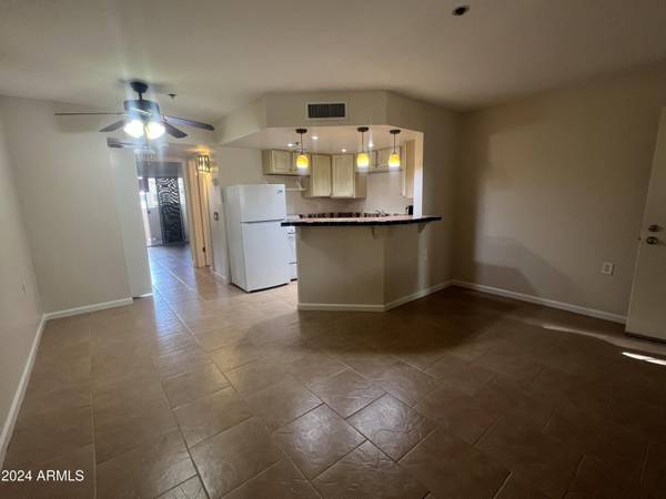 12221 W BELL Road #106, Surprise, AZ 85378