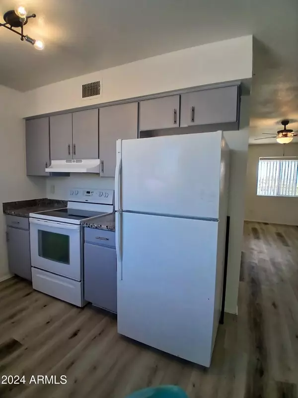 Phoenix, AZ 85003,370 W MOHAVE Street #3