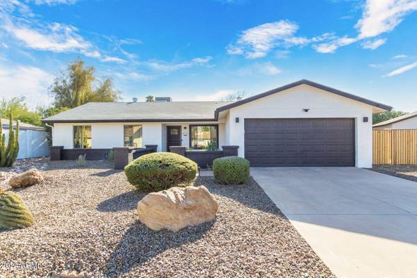 Scottsdale, AZ 85254,6113 E Gelding Drive