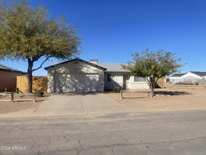 8326 W TINAJAS Drive, Arizona City, AZ 85123