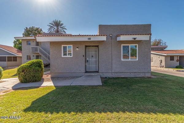 413 E WASHINGTON Avenue #B, Gilbert, AZ 85234