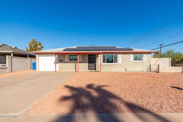 2302 W PINCHOT Avenue,  Phoenix,  AZ 85015