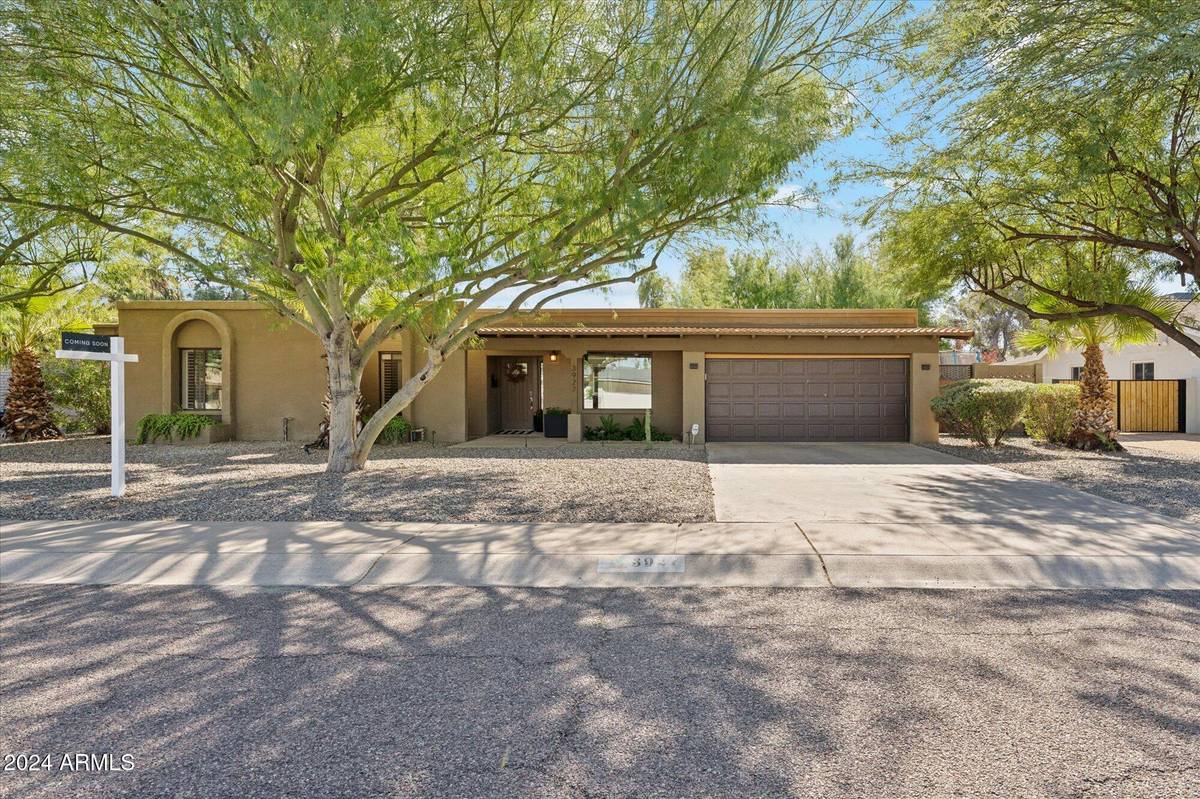 Phoenix, AZ 85028,3927 E PARADISE Drive