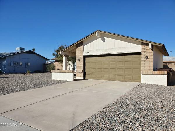 10534 W DIANA Avenue, Peoria, AZ 85345