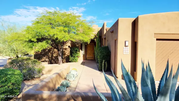 Carefree, AZ 85377,8502 E CAVE CREEK Road #42