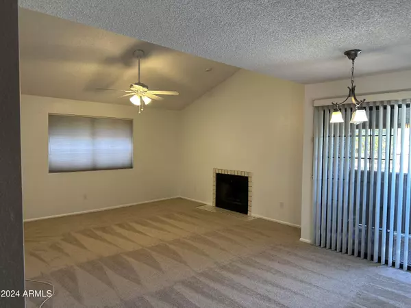 Mesa, AZ 85210,533 W GUADALUPE Road #2004