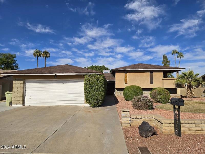 4612 W AUGUSTA Avenue, Glendale, AZ 85301