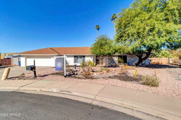 1646 N CHESTNUT Circle, Mesa, AZ 85213