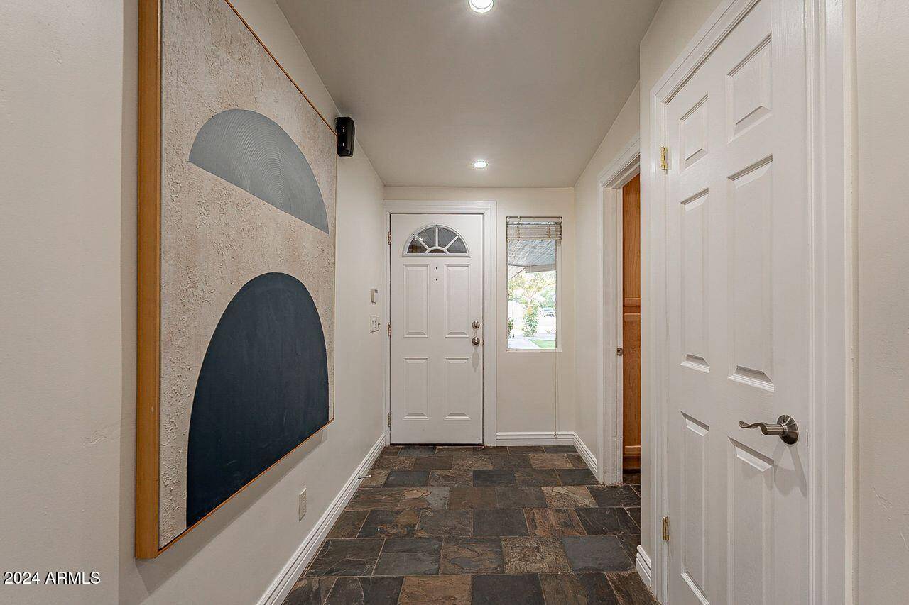 Phoenix, AZ 85016,1822 E BETHANY HOME Road