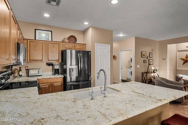 Maricopa, AZ 85138,20566 N LEMON DROP Drive