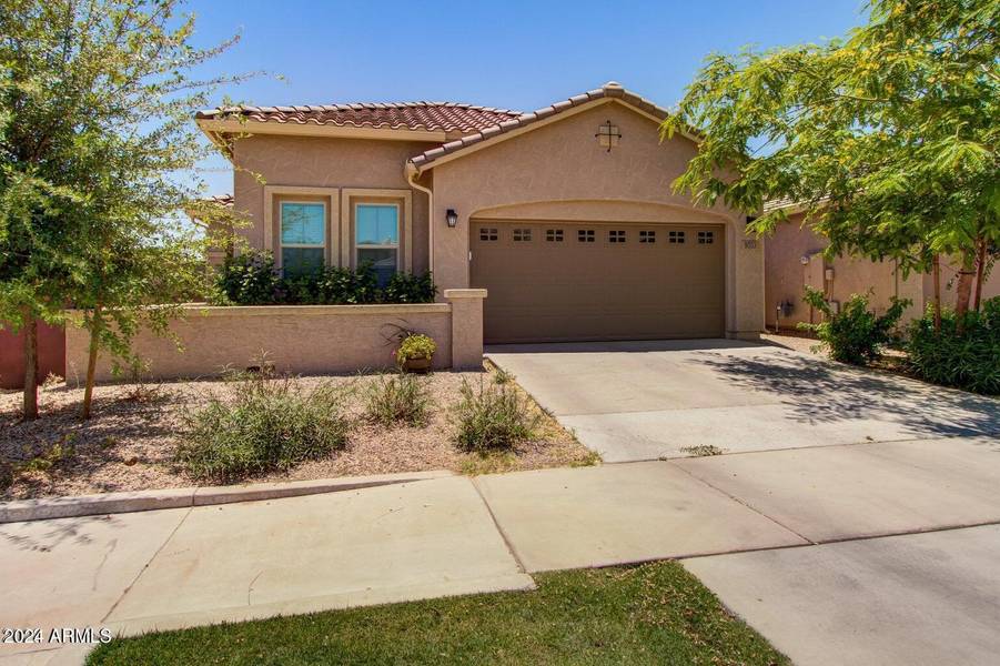 9553 E Talon Avenue, Mesa, AZ 85212