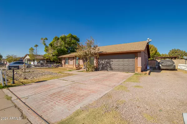 Phoenix, AZ 85033,7802 W CATALINA Drive