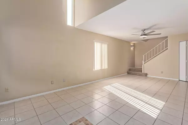 Mesa, AZ 85202,1342 W EMERALD Avenue #335