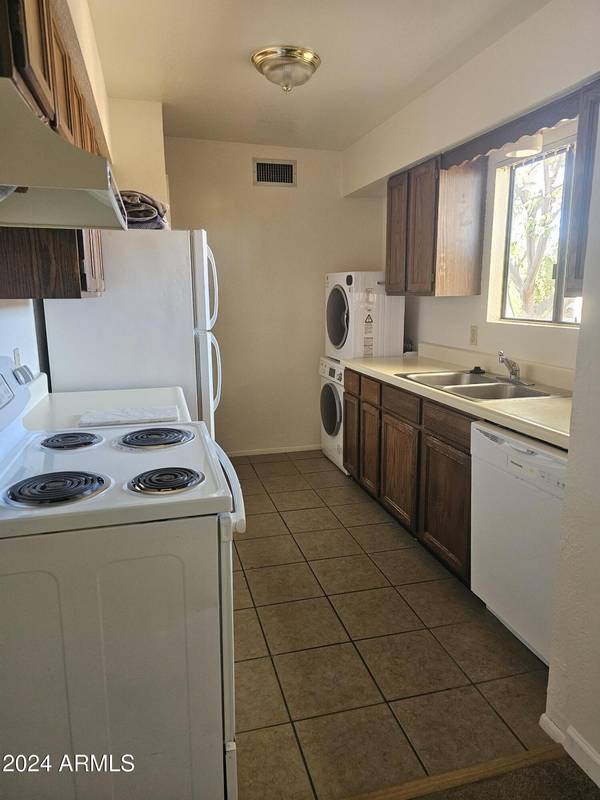 Sierra Vista, AZ 85635,1401 Paseo San Luis -- #B