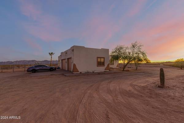 Wittmann, AZ 85361,22633 W YELLOW BIRD Lane