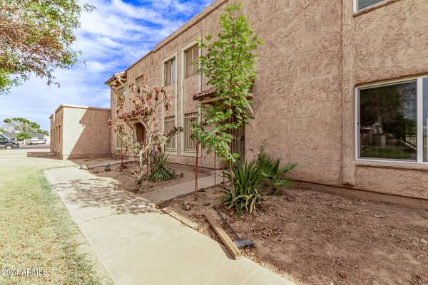 Phoenix, AZ 85051,8428 N 33RD Drive