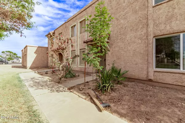 Phoenix, AZ 85051,8428 N 33RD Drive