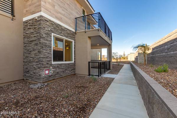 2121 W Sonoran Desert Drive #5, Phoenix, AZ 85085