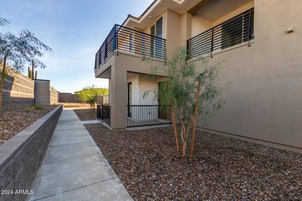 Phoenix, AZ 85085,2121 W Sonoran Desert Drive #5