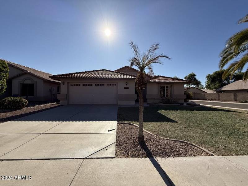 8775 W MELINDA Lane, Peoria, AZ 85382